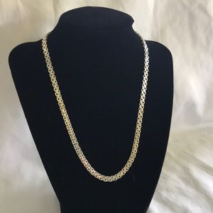 Women’s necklace, 18 inch 925 silver.
